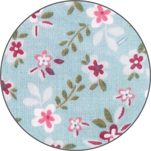 coco-pistache-decoration-cadeau-naissance-bebe-motif-zoom-tissu-coton-bleu-layette-a-fleurs